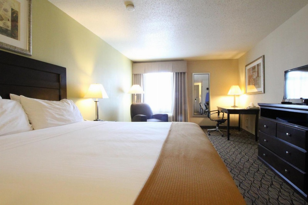 Holiday Inn Express Hotel & Suites Chicago-Libertyville
